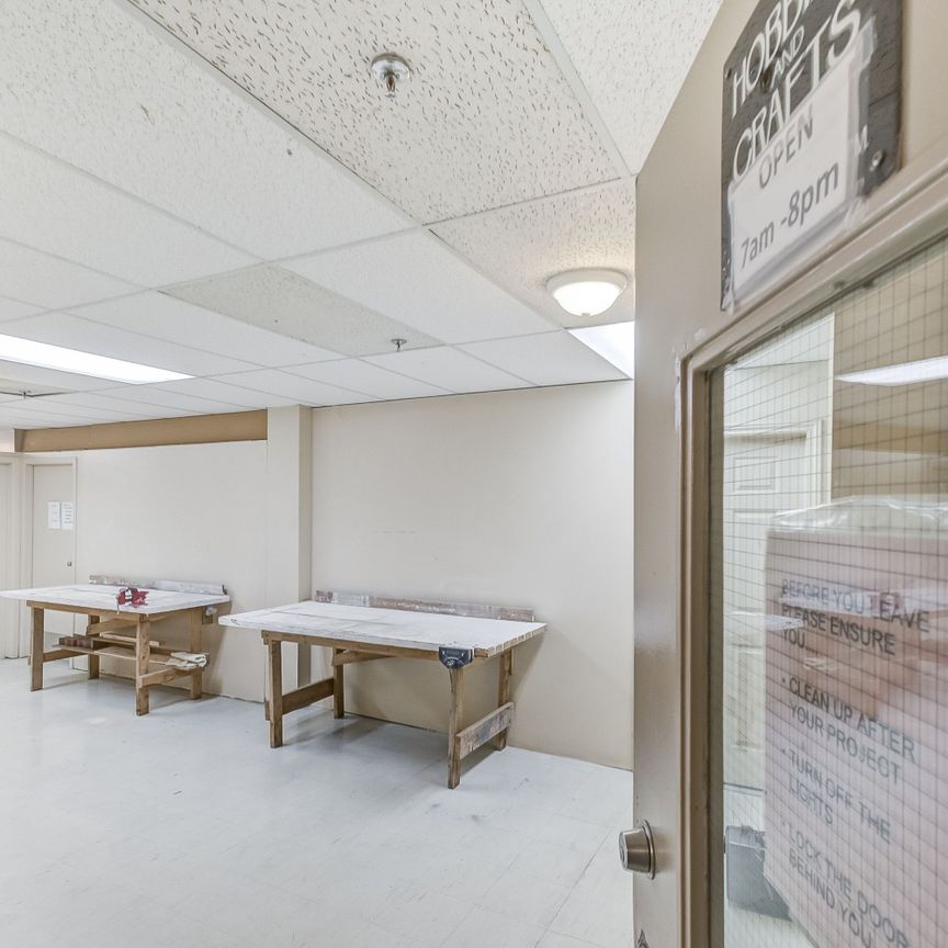 For Lease - 250 Scarlett Road Unit# 1809, Toronto, Ontario - Photo 1