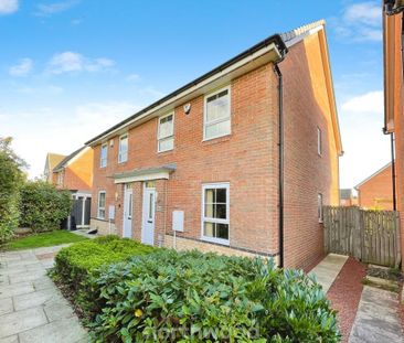 3 bedroom semi-detached house to rent - Photo 3
