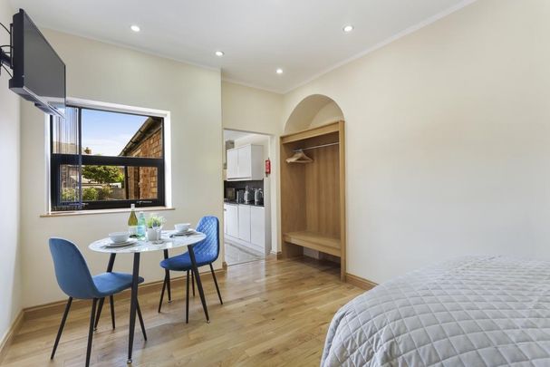 1 bedroom ground floor flat to rent - Photo 1