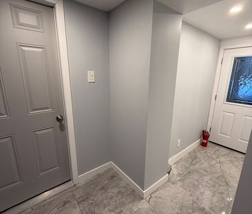 48 Alma Street North - Photo 4