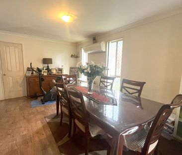 SPACIOUS TOWNHOUSE IN CONVENIENT CASULA LOCATION - Photo 2