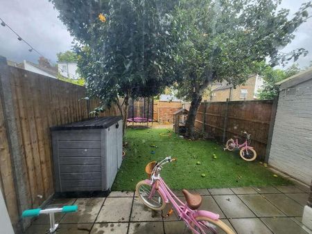 Drayton Avenue, West Ealing, W13 - Photo 3