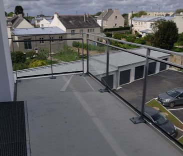 A LOUER GUILERS APPARTEMENT NEUF MEUBLE PARKING TERRASSE ASCENSEUR BORNE ELECTRIQUE - Photo 2