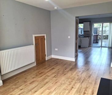 Semi detached 3 bedroom house - Photo 5