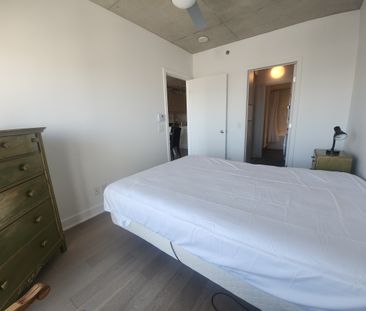 Condo meublé au cœur de Ville-Marie – vue, balcon et services premium - Photo 2