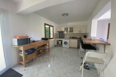 Location appartement 54 m² Cuers - Photo 5