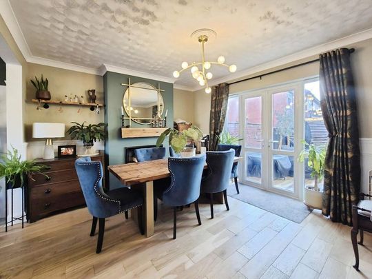 3 bedroom semi-detached house to rent - Photo 1