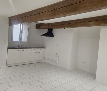 T2 CAMARET CENTRE - Photo 2