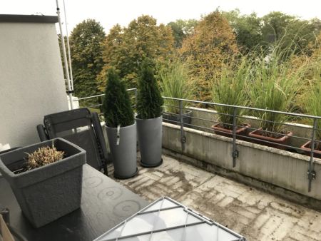 Helle 2-Zimmerwohnung mit großem Balkon und Blick ins Grüne - Düsseldorf Unterrath - Foto 2