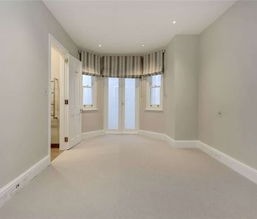 A beautiful five bedroom house on Balliol Road - Photo 5