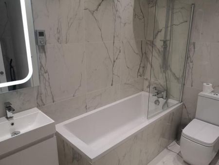 2 bedroom flat to rent - Photo 4