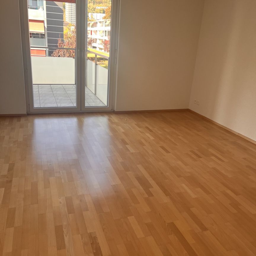 Helle 4-Zimmer-Wohnung mit Balkon und moderner Ausstattung in Biel - Photo 1