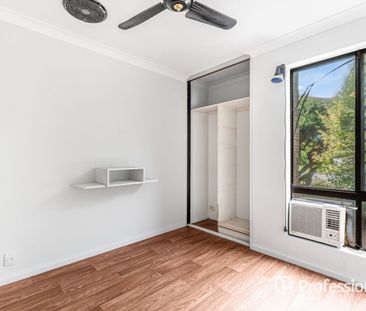 Spacious Home with Pool in Quiet Cul-de-Sac - Photo 2