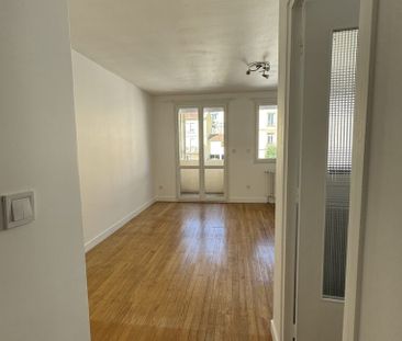 Appartement - 1 pièce - 31,41 m² - Saint-Étienne - Photo 2