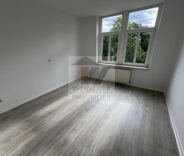 Karl-Marx-Allee! Schicke 2 Zimmer Wohnung mit Balkon* und neuem Bodenbelag! - Photo 1