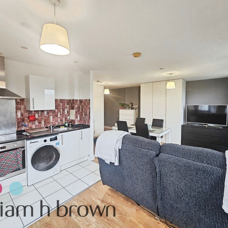 Shire Gate, Chelmsford - Photo 1