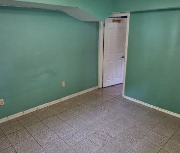 Detached Home For Lease | E9238056 - Photo 2