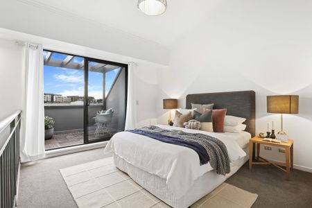 Stunning split level 1 bedroom home with incredible roof terrace - Photo 5