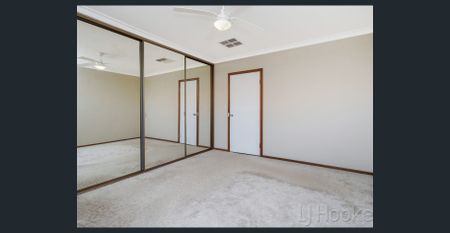 Discover the Extraordinary - Exceptional Three-Bedroom Home Available for Rent - Photo 3