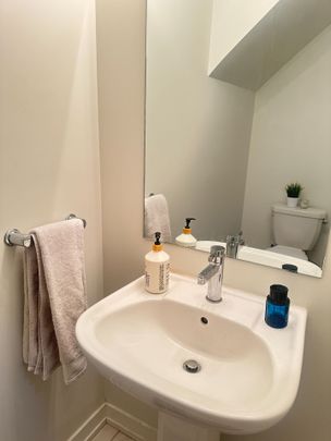 For Lease - 3562 Colonial Drive Unit# 10, Mississauga, Ontario - Photo 1