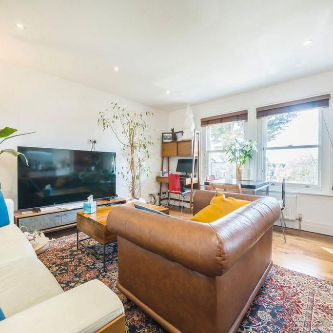 2 bedroom flat to rent - Photo 1