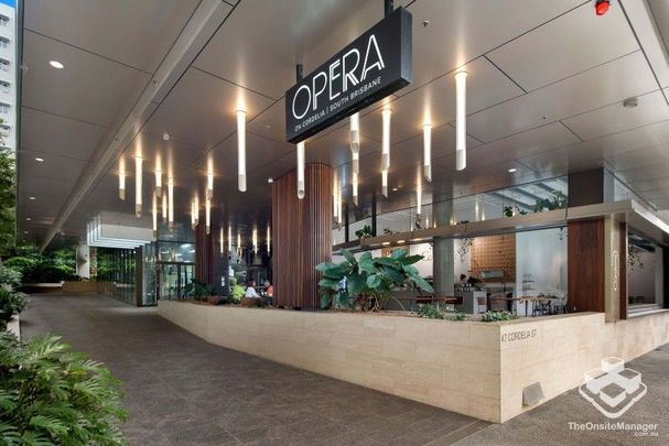 Unfurnished 2BR apartment for rent - Photo 1