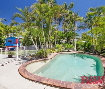 PRICE REDUCTION: Spacious Private Family Home - Photo 4