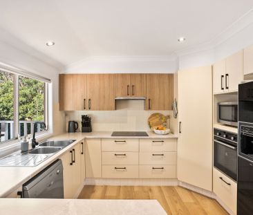 Premium 4 Bedroom Family Home With Separate Accommodation for the I... - Photo 5