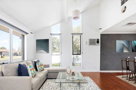 THIS PROPERTY FEATURES: - Photo 5