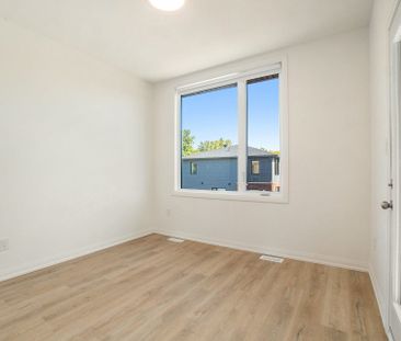 For Lease - 251 Castor Street Unit# 8, Russell, Ontario - Photo 1