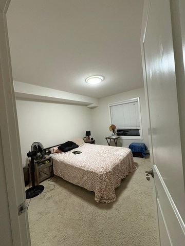 2 Bedroom - Photo 4