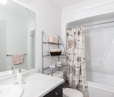 For Lease - 3400 Castle Rock Place Unit# 82, London South, Ontario - Photo 3