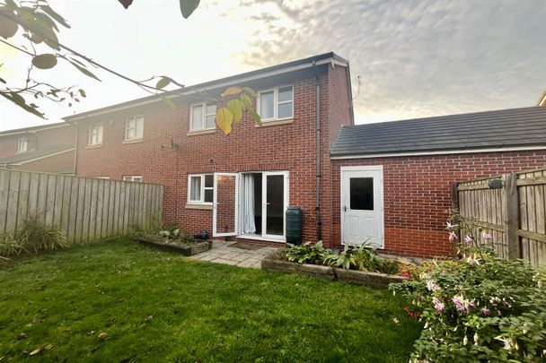 3 bed semi-detached house to rent in Lynwood Way, South Shields, NE34 - Photo 1