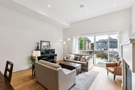 For Lease - 1040 Enola Avenue, Mississauga, Ontario - Photo 2