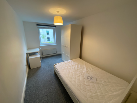 Flat 14, Samara Plaza, Room 2, LS2 9DU, Leeds - Photo 3