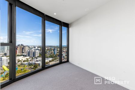 Stunning 2-Bedroom Apartment in Southbank – Bay View! - Photo 2