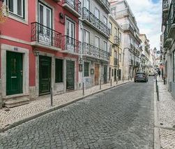 Apartment 3 bedrooms Renovated Santa Catarina Lisboa for rent - kit... - Photo 5