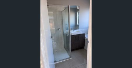 Beautiful Family Home in Wyndham Vale - 21 Hubbard Street - Photo 5