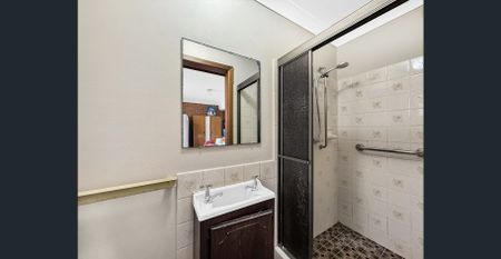 Spacious Family Home with Multiple Living Areas - Photo 5