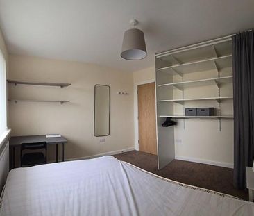 3 bedroom maisonette to rent - Photo 3