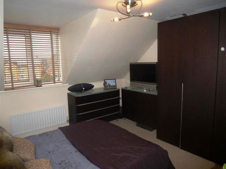 PETERBOROUGH - Photo 5