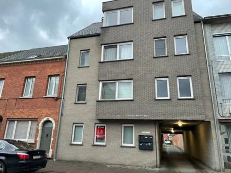 Sfeervol gelijkvloers appartement met 2 slaapkamers, terras en tuin nabij centrum Geel! - Photo 3