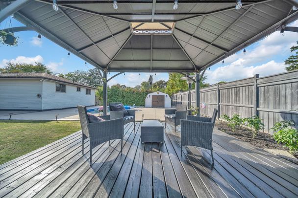 For Lease - 4 Lisa Court, Hamilton, Ontario - Photo 1