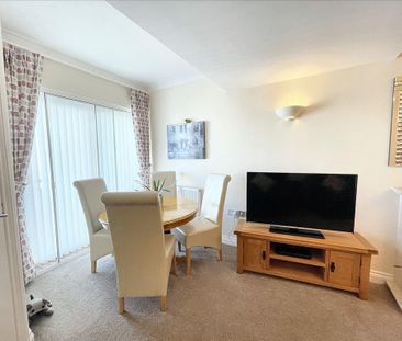 2 bedroom flat to rent - Photo 4