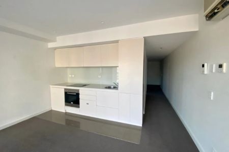 Enjoy the Convenient and fast-paced Lifestyle in the City!!! - Photo 2