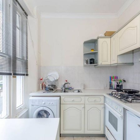 Studio to rent - Photo 3