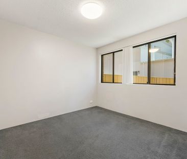 1/2 Oxley Crescent - Photo 4