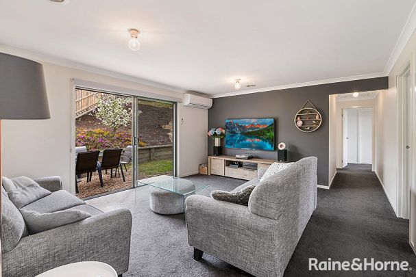 Comfortable and spacious living - Photo 1