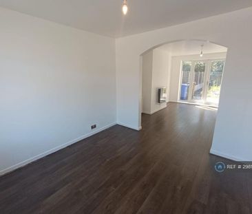 3 bedroom terraced house to rent - Photo 2