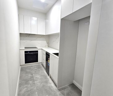 Brand New Two Bedroom Granny Flat - Low Maintenance - Photo 3